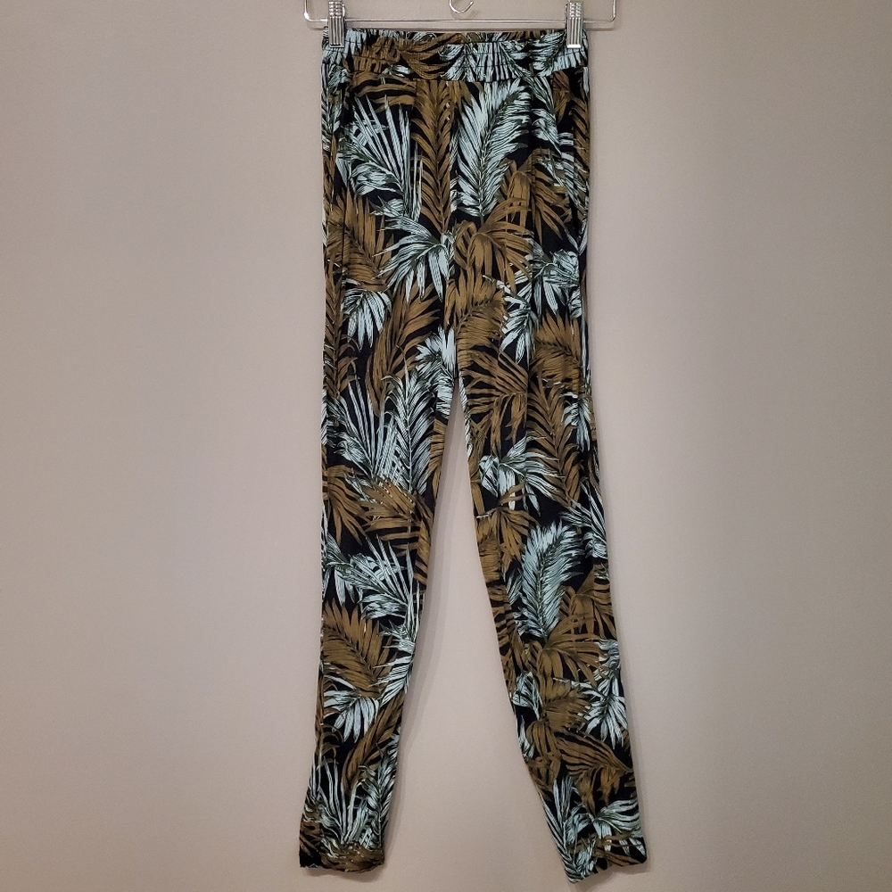 H&M Tropical/Leaf Patterned Pants - Size XS